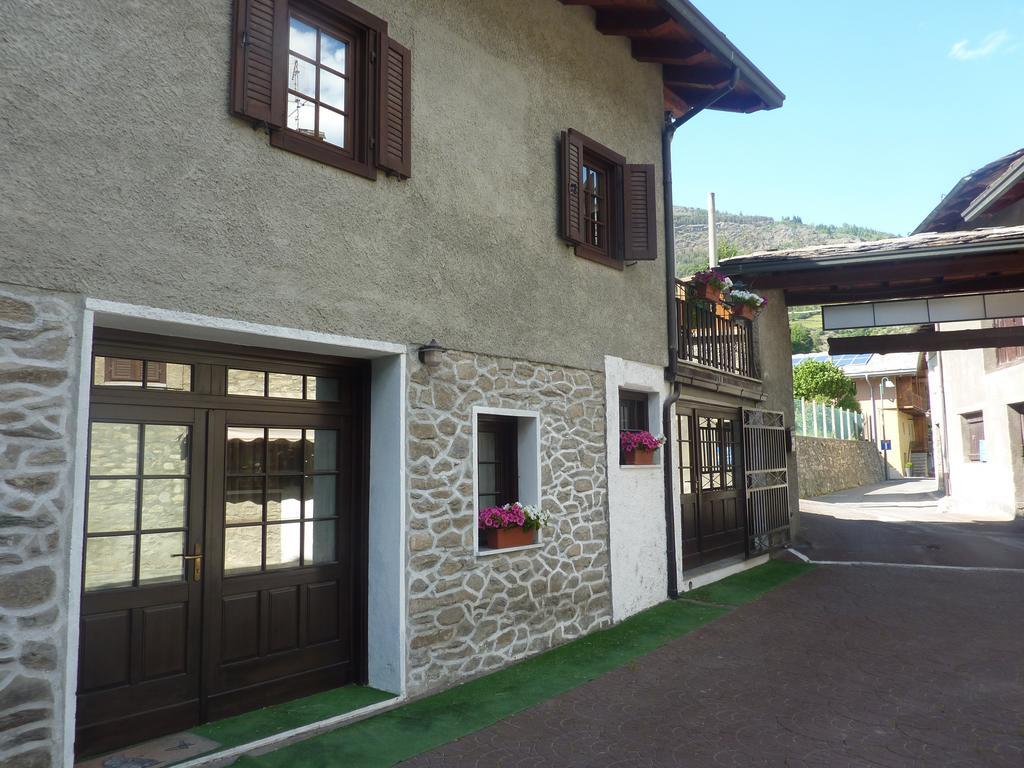 B&B La Vieille Meison De Pappa Sarre Ngoại thất bức ảnh
