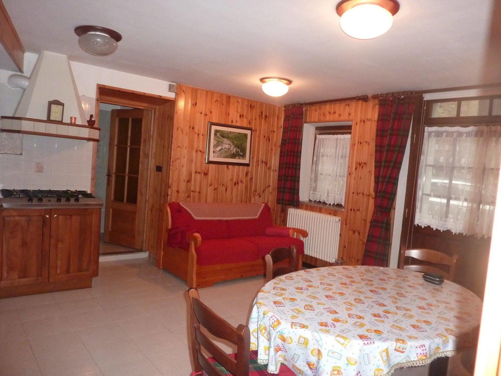 B&B La Vieille Meison De Pappa Sarre Ngoại thất bức ảnh